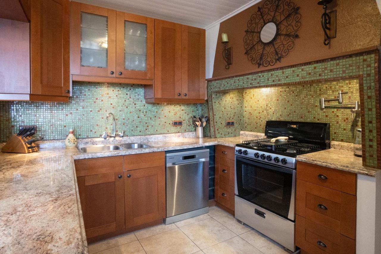 Quinta Pereirinha Farm - A Private 3 Bedroom Vacation Home, Close To Hiking W Ocean Views - Pico Island, Azores Сан-Роки-ду-Пику Экстерьер фото